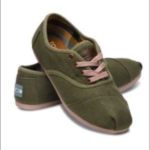 Toms Olive Green Cordone Shoes